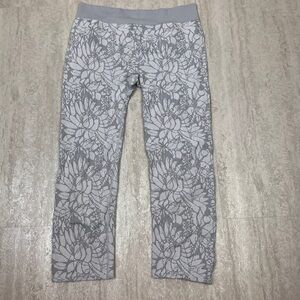 Fabletics Sebastian Seamless cropped leggings grey capri small